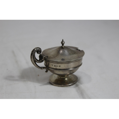 1057 - SILVER MUSTARD POT - 74G - BIRMINGHAM 1915 - WILLIAM HUTTON