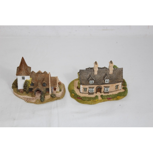 352 - QUANTITY OF LILLIPUT LANE BOXED COTTAGES