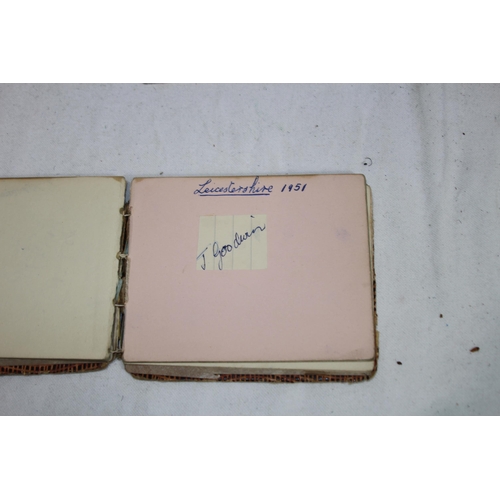 495 - GOOD QUANTITY OF CRICKET EPHEMERA INCLUDING AUTOGRAPHS