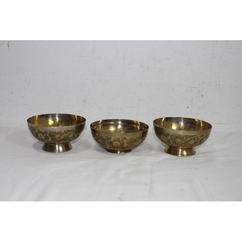 505 - VINTAGE BRASS CURRY SET
26CM