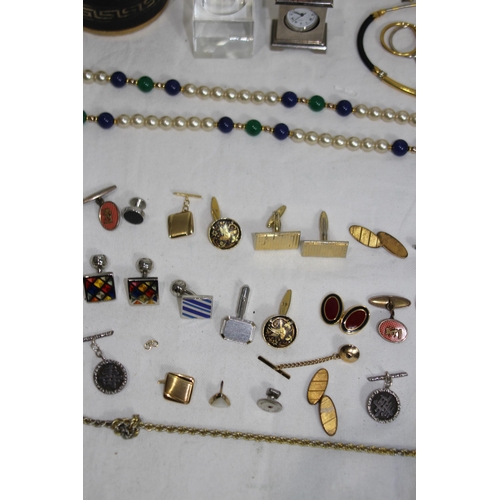 510 - QUANTITY OF COSTUME JEWELLERY ETC