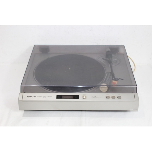 749 - RETRO SHARP RP-30 TURNTABLE