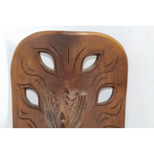 532 - ETHNIC MASK AND LARGE WOODEN SPOON AND FORK
94CM