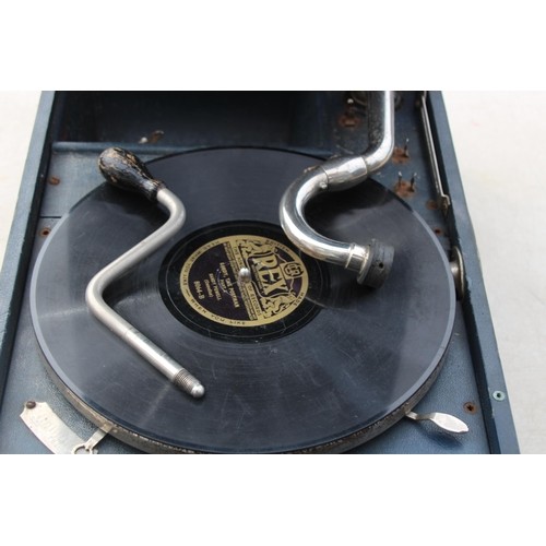 752 - VINTAGE HIS MASTERS VOICE 78 RECORD PLAYER