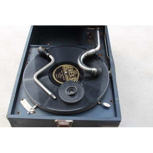 752 - VINTAGE HIS MASTERS VOICE 78 RECORD PLAYER