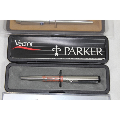 926 - QUANTITY OF PARKER PENS ETC