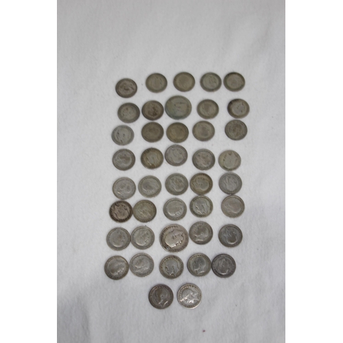 995 - QUANTITY OF PRE 1946 SILVER COINS - 118G