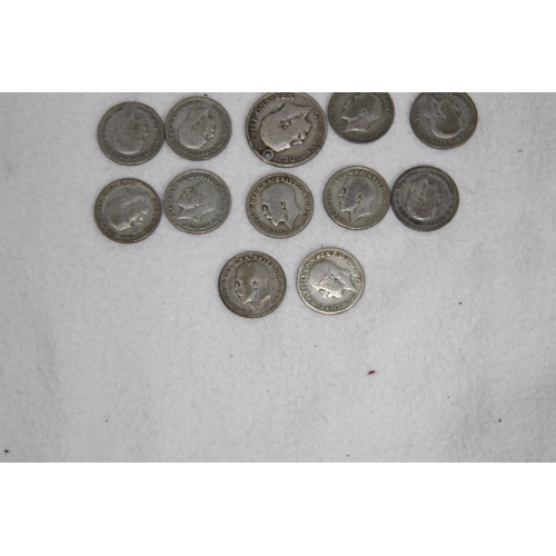 995 - QUANTITY OF PRE 1946 SILVER COINS - 118G