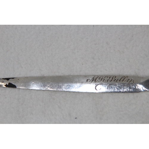 1065 - BRIGHTCUT FLORAL DECORATED SILVER LETTER OPENER BY WRS - BIRMINGHAM 1994 - 37G