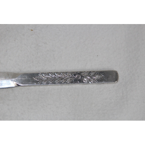 1065 - BRIGHTCUT FLORAL DECORATED SILVER LETTER OPENER BY WRS - BIRMINGHAM 1994 - 37G