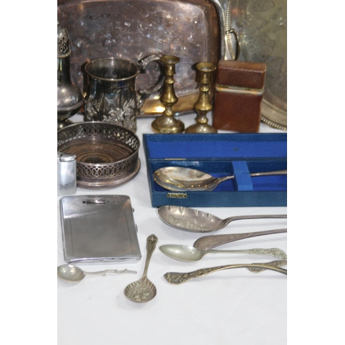 525 - LARGE QUANTITY OF METALWARE