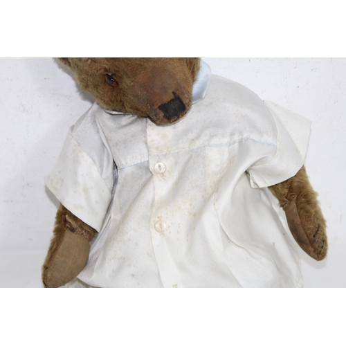 679 - VINTAGE BEAR