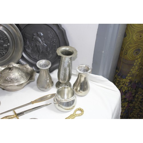 507 - LARGE QUANTITY OF SILVER PLATED ITEMS ETC
61CM