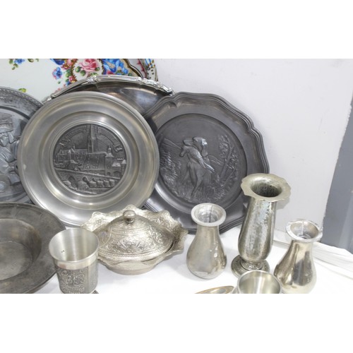 507 - LARGE QUANTITY OF SILVER PLATED ITEMS ETC
61CM