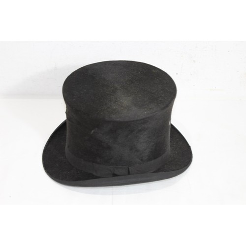 538 - QUANTITY OF VINTAGE TOP HATS ETC x5