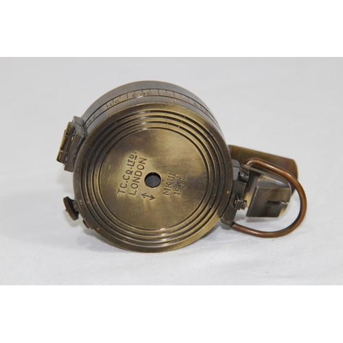 819 - VINTAGE TC. CO LTD LONDON MK111 1941 MILITARY BRASS CASED COMPASS