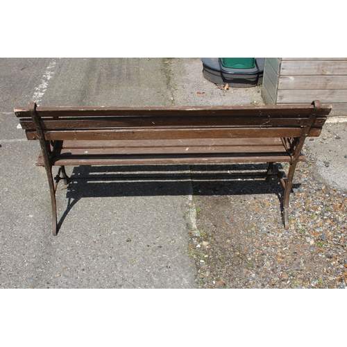 102 - WOODEN GARDEN BENCH WITH IRON ENDS 
122 X 44 X 70CM