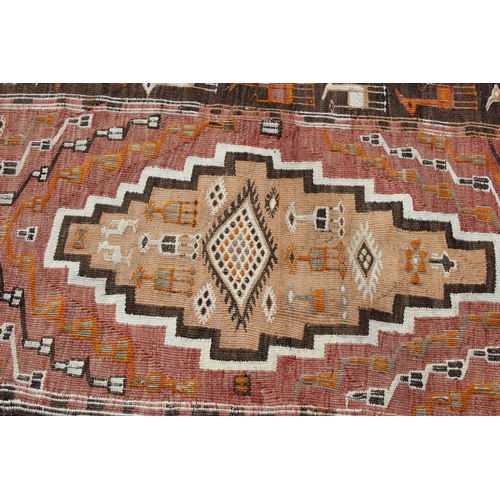 287 - HANDMADE EASTERN RUG
207 X 104CM