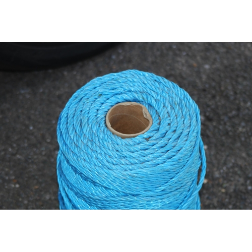 541 - LARGE REEL OF ROPE