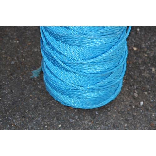 541 - LARGE REEL OF ROPE