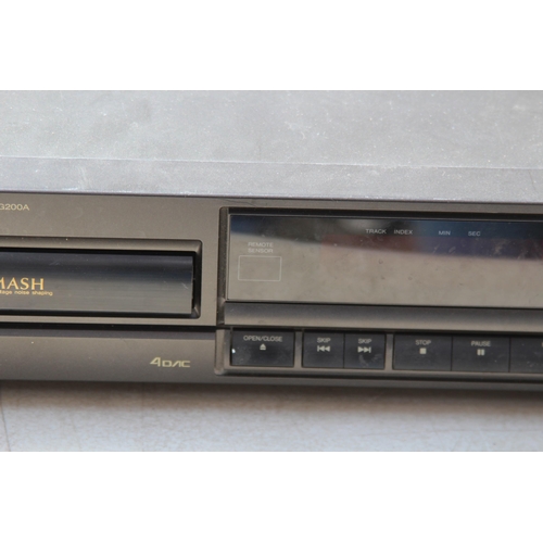 774 - TECHNICS CD PLAYER SL-PG200A