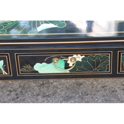 10 - LAQUERED CHINESE COFFEE TABLE 
127 X 51 X 41CM