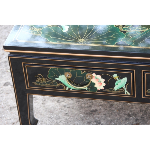 10 - LAQUERED CHINESE COFFEE TABLE 
127 X 51 X 41CM