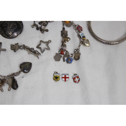 1029 - QUANTITY OF SILVER JEWELLERY ETC