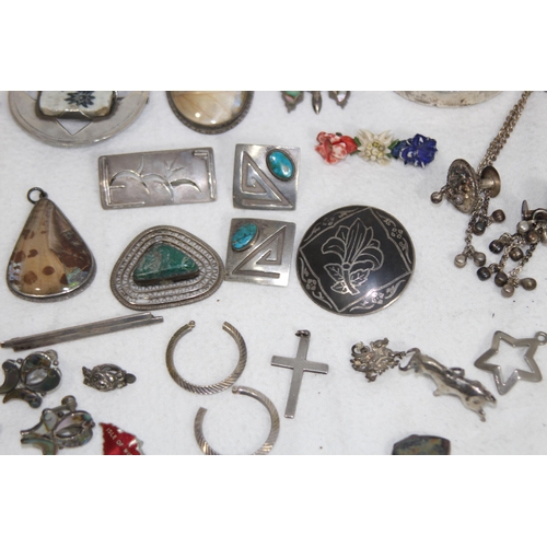 1029 - QUANTITY OF SILVER JEWELLERY ETC