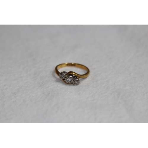 1166 - 18CT GOLD AND DIAMOND RING - 3.05G - SIZE K