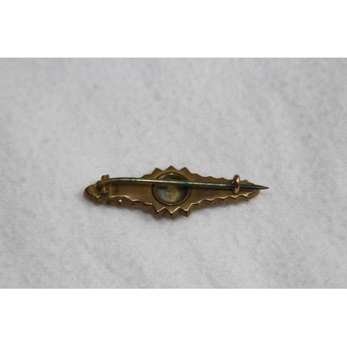 1170 - 9CT GOLD SWEETHEART BROOCH - 1.65G