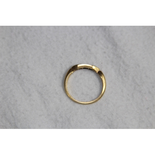 1174 - 18CT GOLD AND DIAMOND RING - 2.20G - SIZE M 1/2