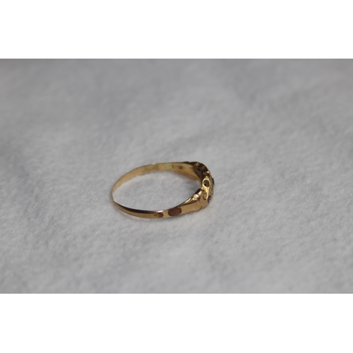 1175 - 18CT GOLD RING SELLING AS SCRAP - 2.2G