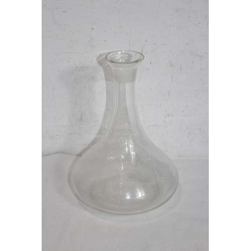 360 - QUANTITY OF GLASSWARE 
34CM