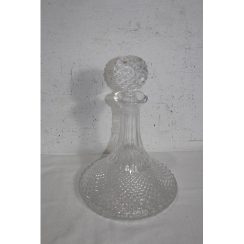 360 - QUANTITY OF GLASSWARE 
34CM