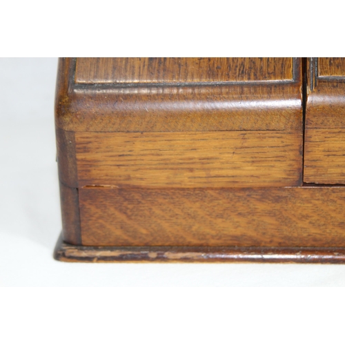 556 - ANTIQUE STATIONARY BOX
30 X 18CM