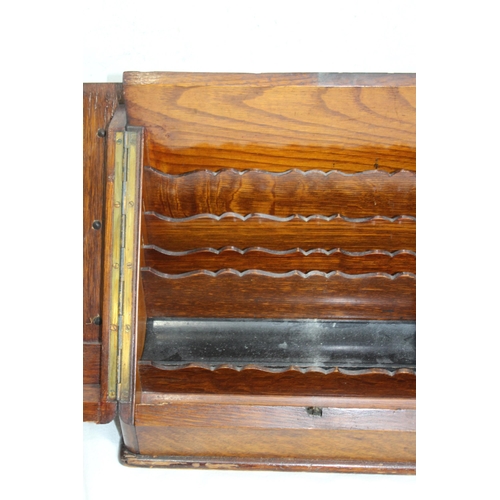 556 - ANTIQUE STATIONARY BOX
30 X 18CM