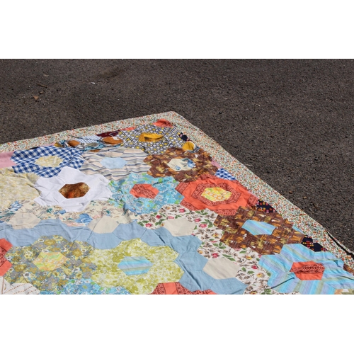 557 - PATCHWORK QUILT 
260 X 225CM