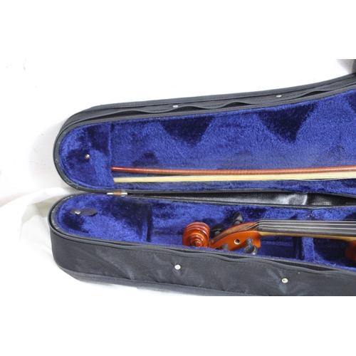 577 - B & H 400 VIOLIN IN CASE