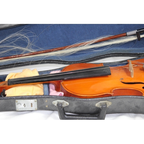 578 - SKYLARK MADE IN CHINA VIOLIN IN CASE