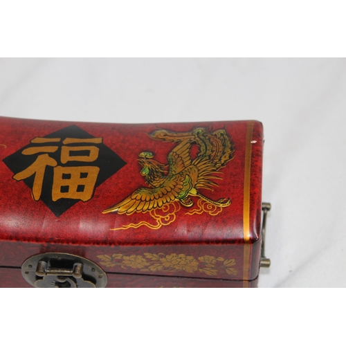 579 - 2 X ORIENTAL BOXES 
25 X 10CM