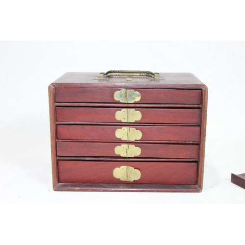 684 - CASED MAH-JONG SET AND VINTAGE HARTLAND 1829 RAILWAY GAME