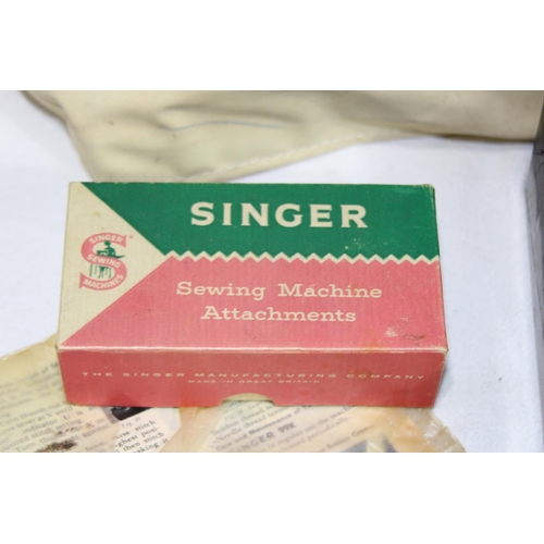 567 - VINTAGE SINGER 99K SEWING MACHINE