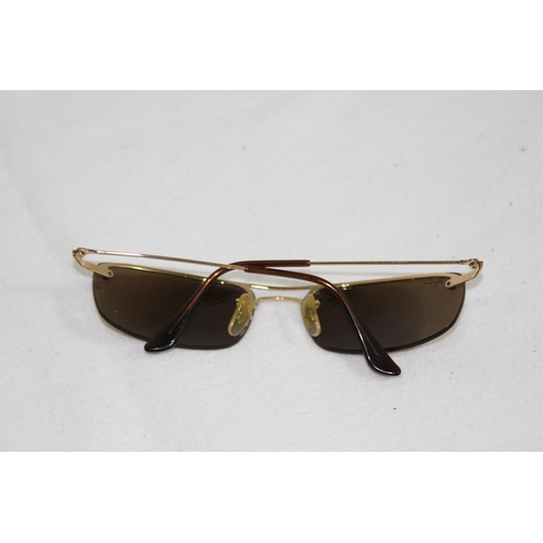 947 - PAIR OF VINTAGE CASED RAY BAN SUNGLASSES