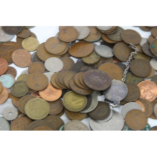 1001 - LARGE TIN OF VARIOUS COINS AND BANKNOTES