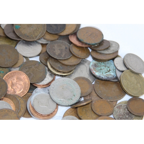 1001 - LARGE TIN OF VARIOUS COINS AND BANKNOTES