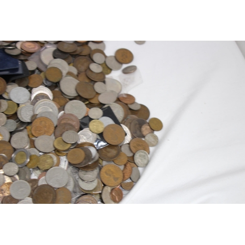 1004 - LARGE QUANTITY OF BRITISH AND WORLD COINS - 16kg