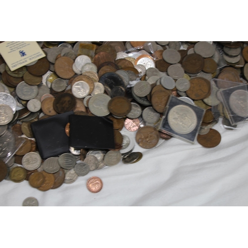 1004 - LARGE QUANTITY OF BRITISH AND WORLD COINS - 16kg