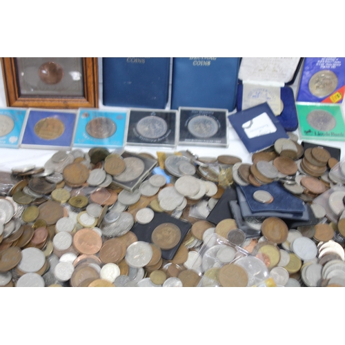 1004 - LARGE QUANTITY OF BRITISH AND WORLD COINS - 16kg