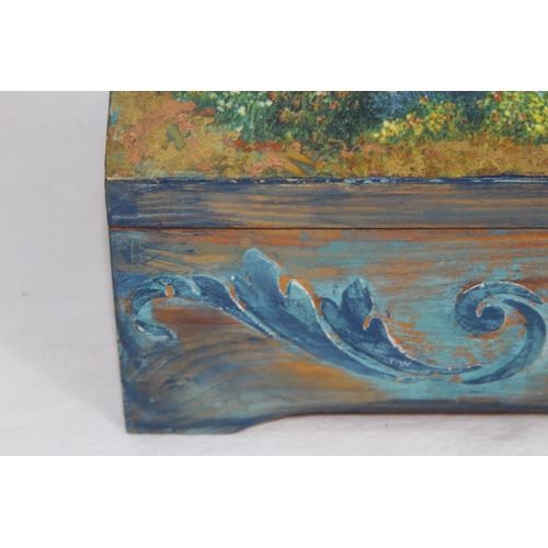 603 - PAINTED AND DECORATED KEEPSAKE WOODEN BOX
30 X 21 X 12CM